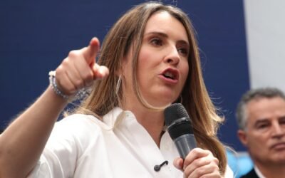 La senadora y candidata presidencial, Paloma Valencia, alertó sobre el nuevo decreto del Ministerio del Trabajo que le da más poderes a los sindicatos. Foto: GUILLERMO TORRES REINA / SEMANA